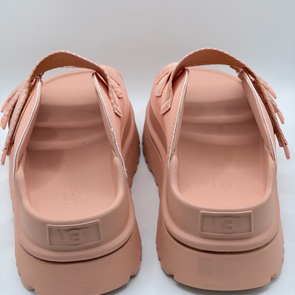TRENDING: UGG GoldenGlow Platform Sandals – TROPICAL PINK Size 9 - Picture 3 of 3